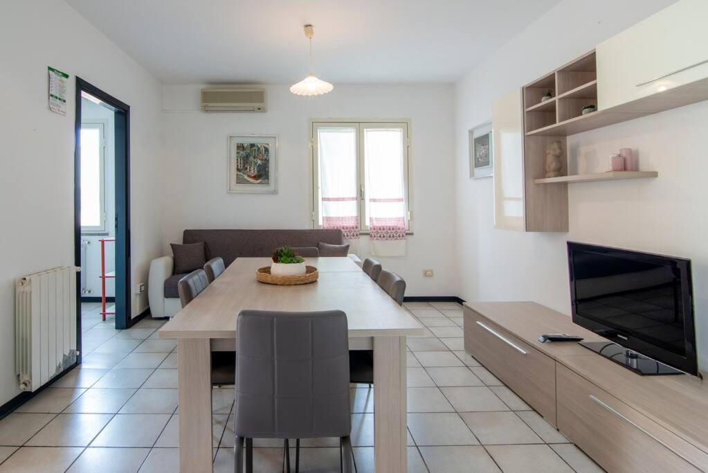 TorregrandeApt.1-Con Terrazzo A Pochi Metri Dal Mare - Free Wi-Fi トッレ・グランデ エクステリア 写真